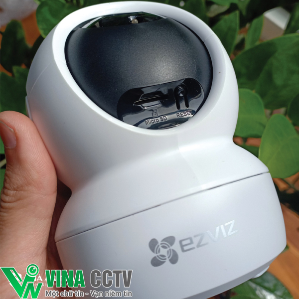 Khe cắm thẻ nhớ camera Ezviz